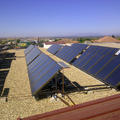 Captadores solares térmicos en el Colegio Casvi (Móstoles).