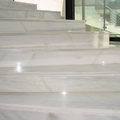 ESCALERA DE MARMOL BLANCO MACAE 