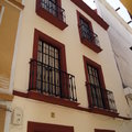 Fachada calle Mensaque