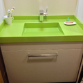Lavabo integrado en silestone verde fun