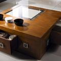 mesa de centro de madera con cajones