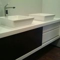 Mueble de baño lacado en blanco y negro