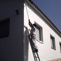 PINTANDO FACHADA EN COLOR BLANCO