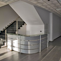 Recepción en edificio de oficinas