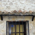 Tejadillos rusticos en ventanas