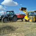 TRACTOR, MAQUINA MIXTA Y REMOLQUE ESPARCIDOR
