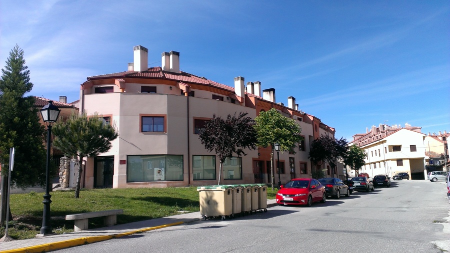 36 viviendas en 5 bloques.