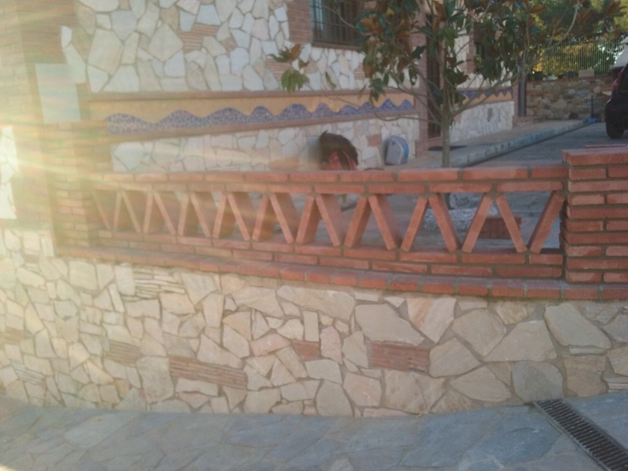 Construcción de balustrada con tocho manual