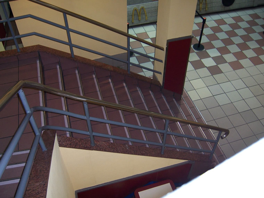 Escalera Tallado Antideslizante