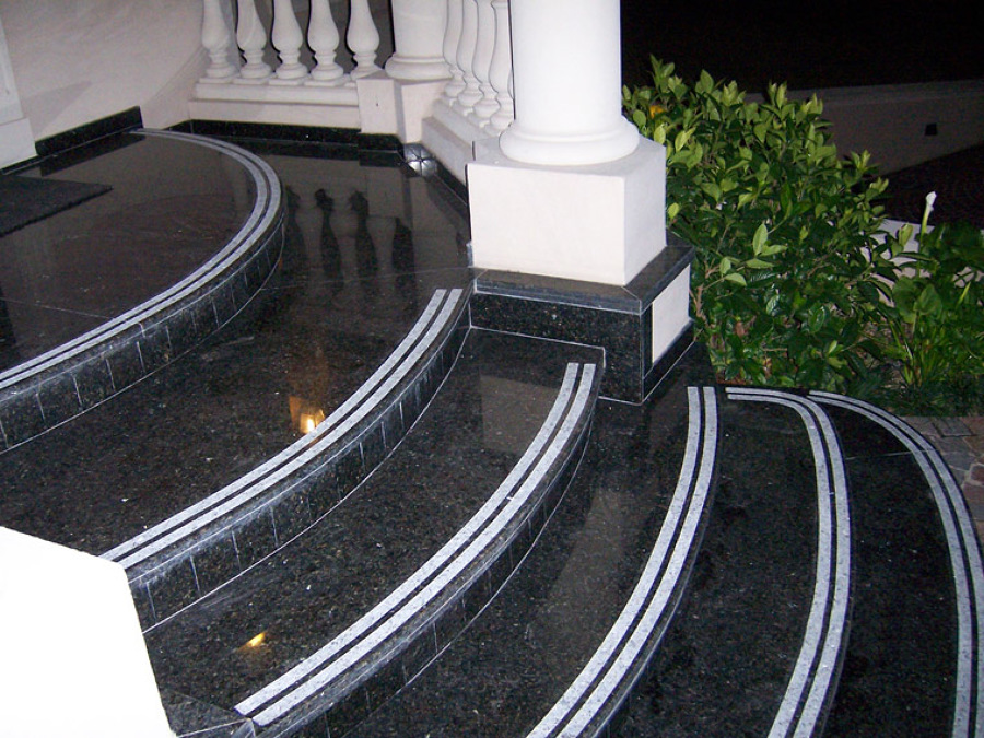 Escalera Tallado Antideslizante