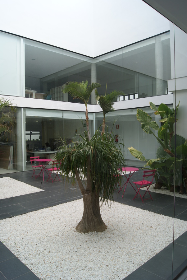 EDIFICIO DE OFICINAS