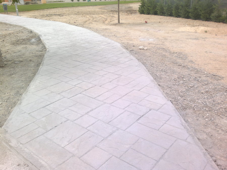 PASEO EN URBANIZACION