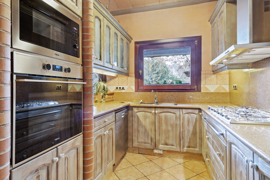 VIVIENDA UNIFAMILIAR    08859 Begues, Barcelona