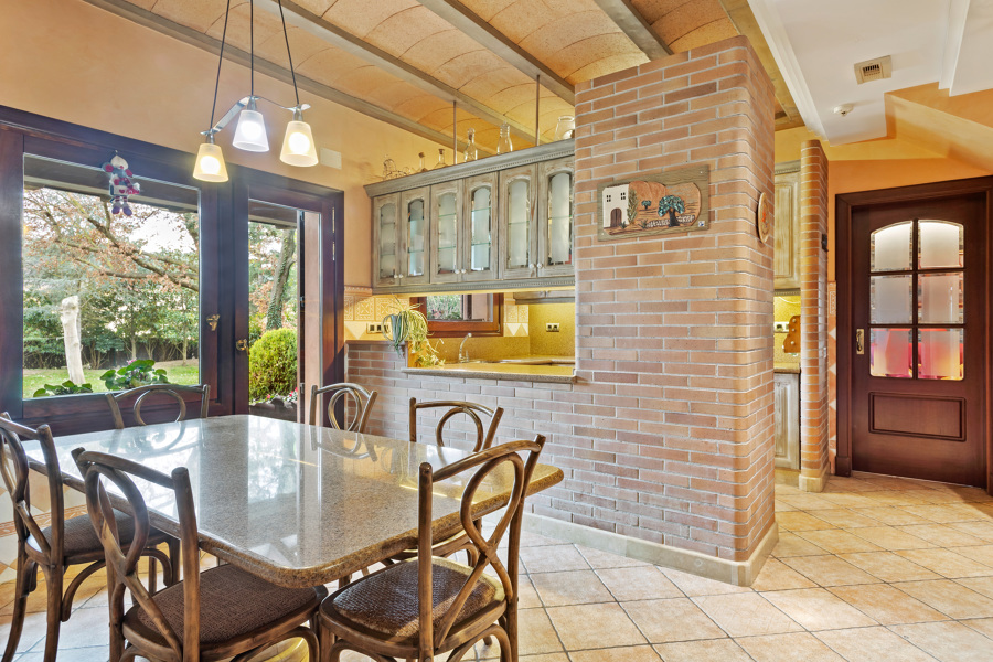 VIVIENDA UNIFAMILIAR    08859 Begues, Barcelona