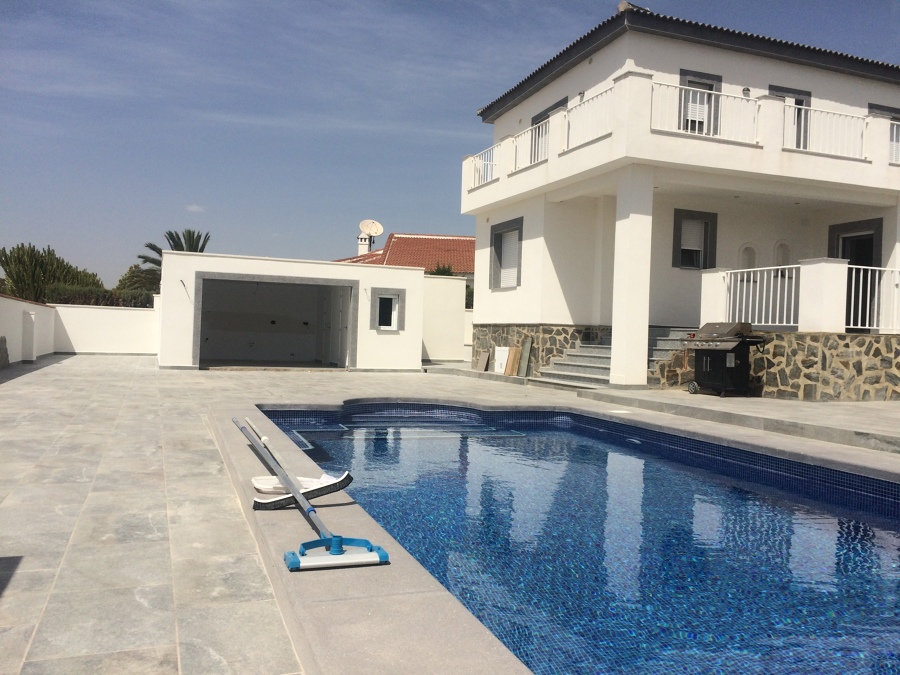 Casa reformada por fuera y dentro