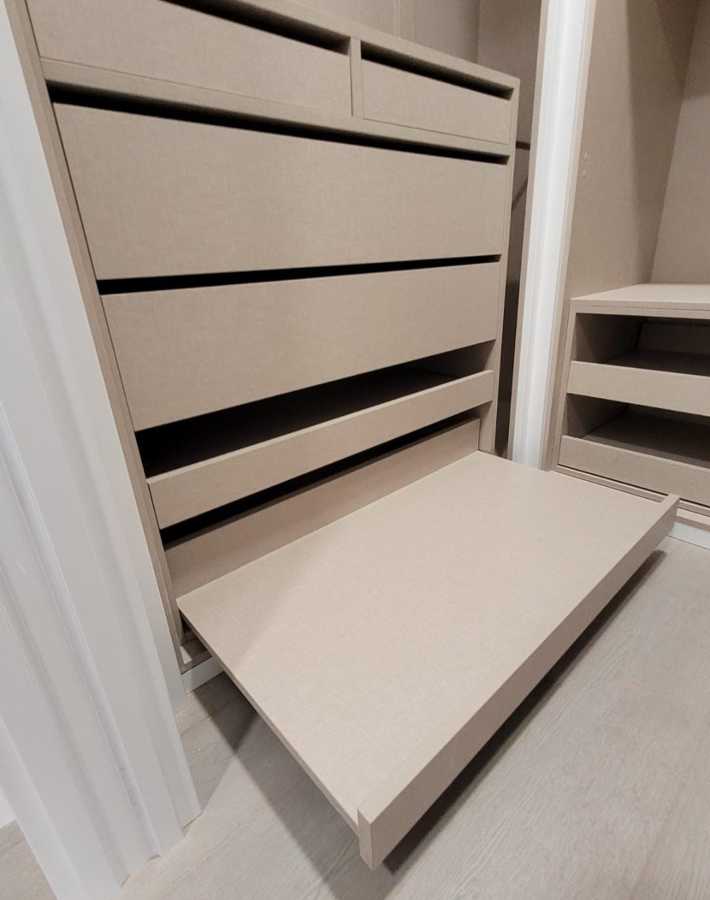 Cajonera con zapatero extraíble