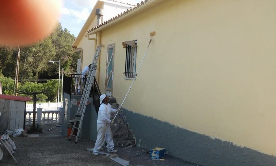 Aplicado primera capa de Pintura