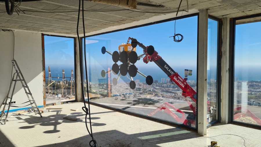 Instalación de grandes cristales