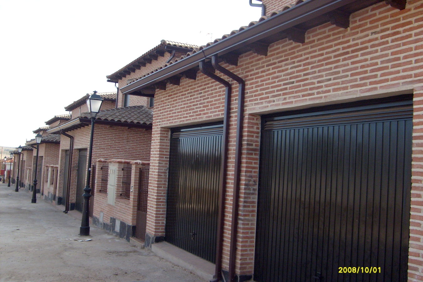 10 VIV. EN ALDEANUEVA DE S. BARTOLOME