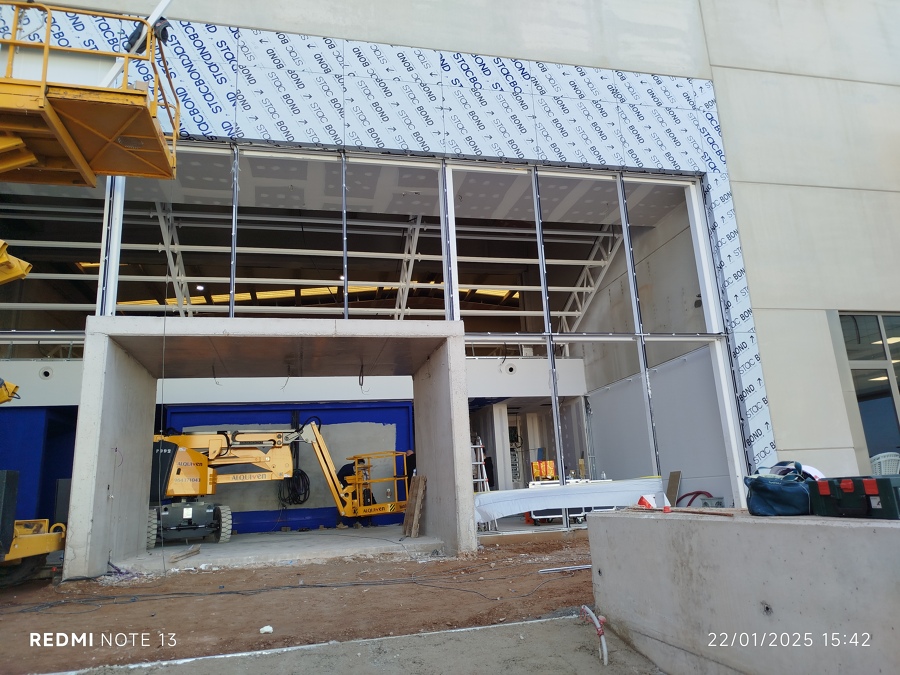 Muro de cortina y fachada ventilada