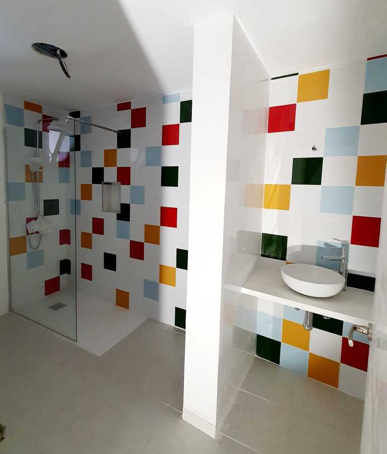 Baño con colores