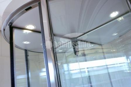 Carpintería, Puertas Automáticas, Cortinas Aire