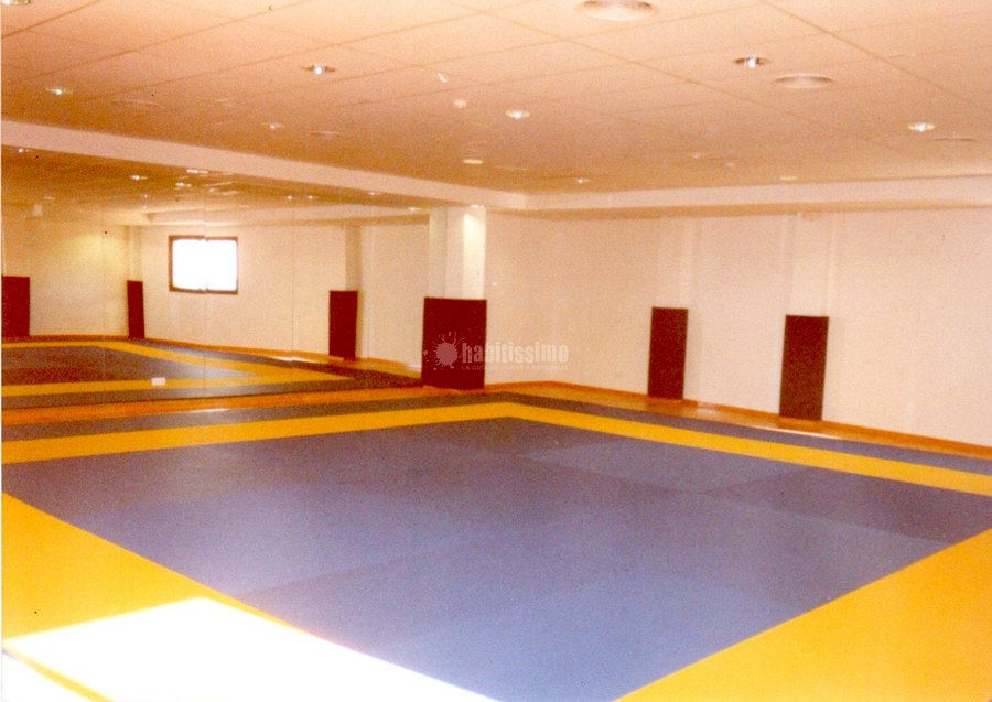 Reformas Viviendas, Moquetas Cesped Artifcial, Pavimentos Revestimientos