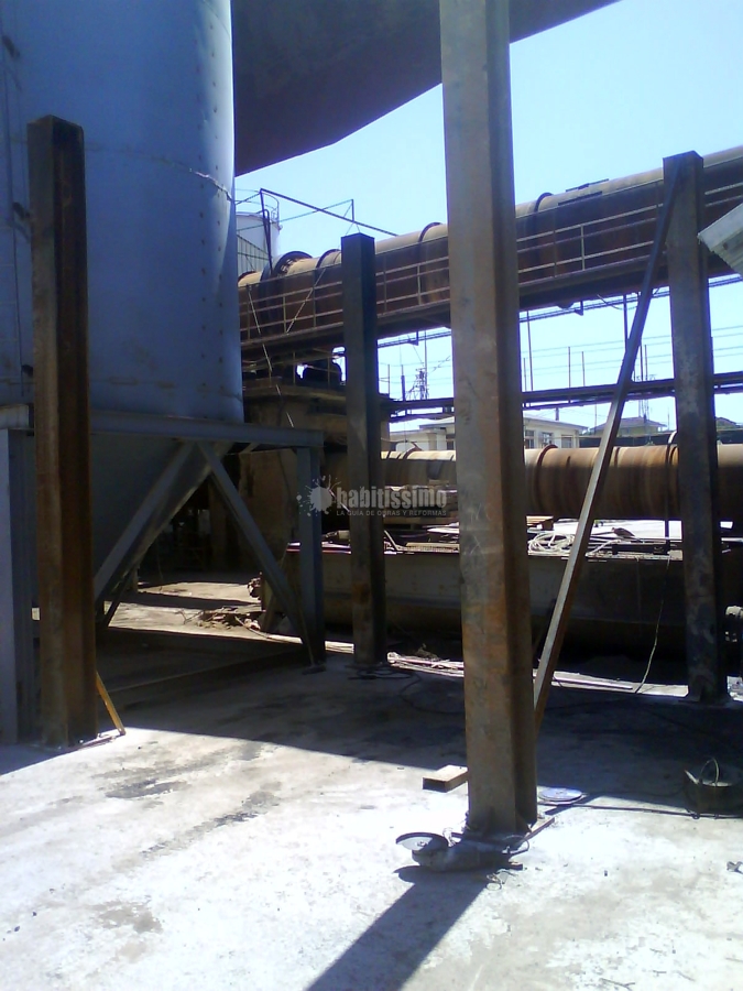 Construcción Naves Industriales, Cerramientos, Carpintería Metálica