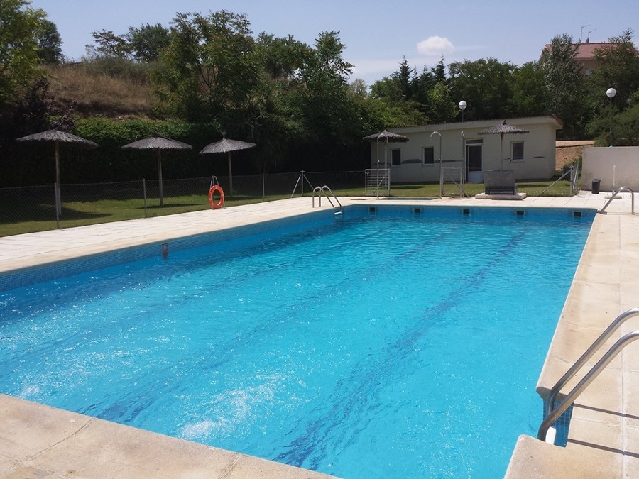 MANTENIMIENTO DE PISCINAS