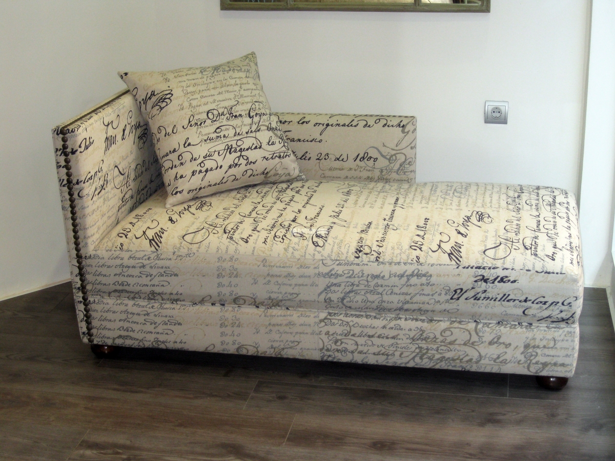 CHAISE LONGUE CON TELA ESCRITURA