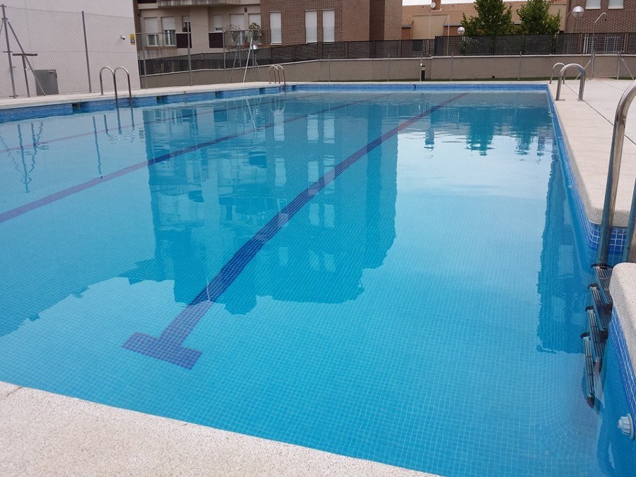 MANTENIMIENTO DE PISCINAS