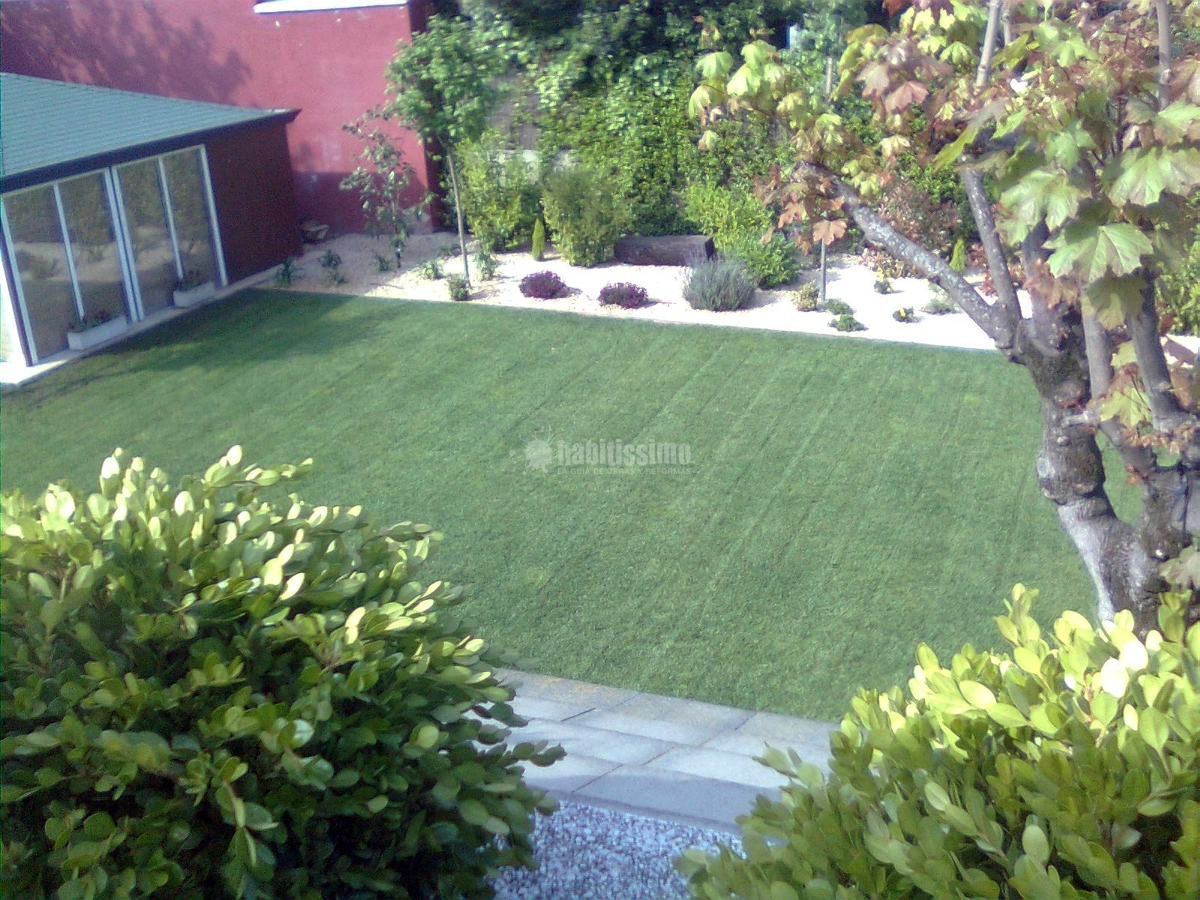 Jardineros, Mantenimiento Jardines, Tala Árboles