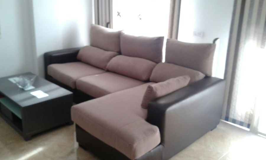 sofa tapizado combinado piel sintetica y tejido 