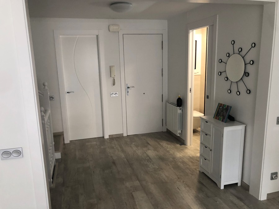 Gres imitación parquet, puertas Castalla