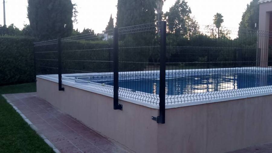 CERRAMIENTO HERCULES. SANLUCAR LA MAYOR