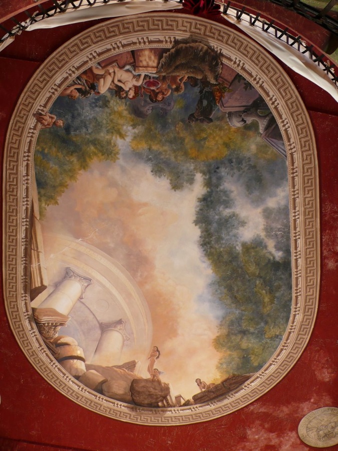 Techo y paredes, Satiricon 04