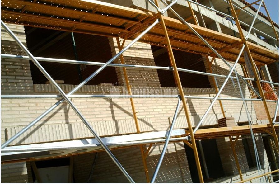 Reformas Comunidades, Construcciones Reformas