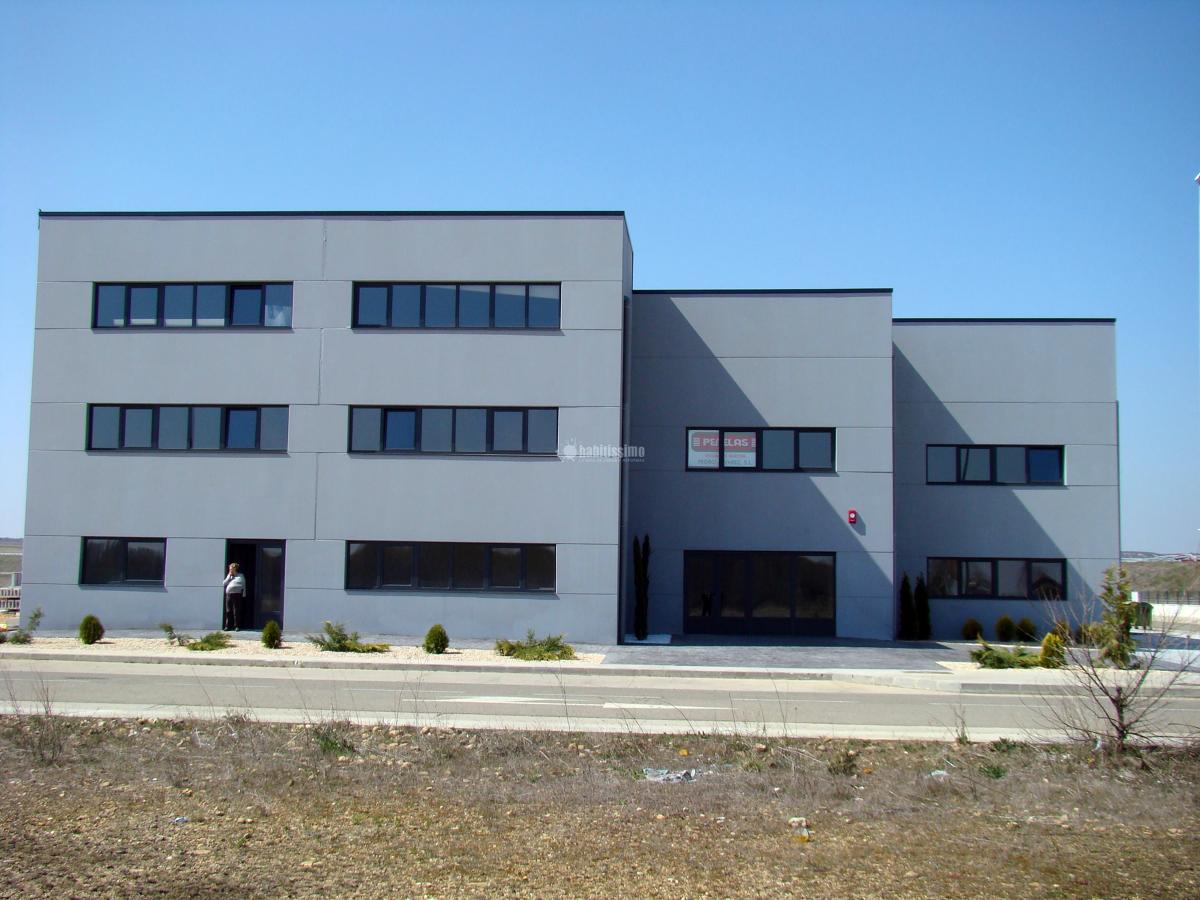 Arquitectos Técnicos, Delineantes, Constructores