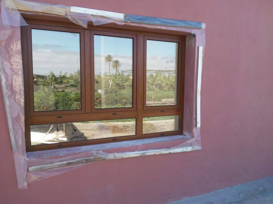 VENTANA IMITACION MADERA