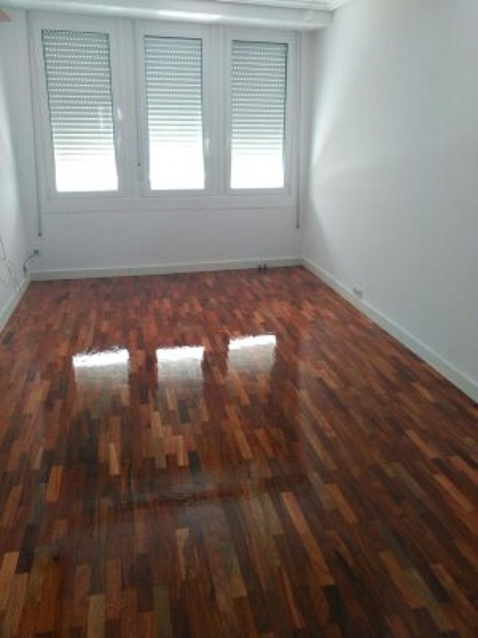 ACUCHILLADOS Y BARNIZADOS