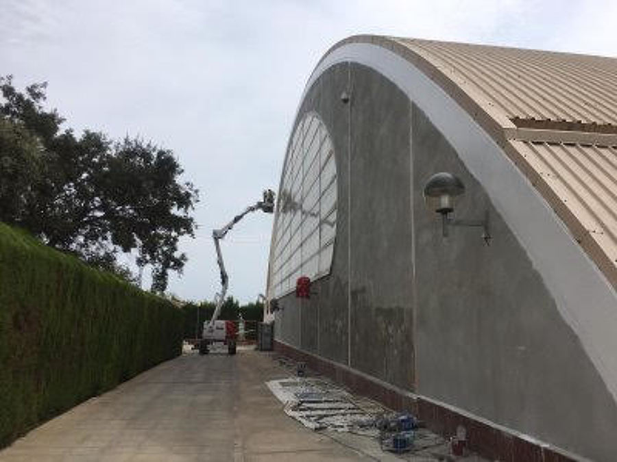 Rehabilitación de fachadas del polideportivo de Xeraco