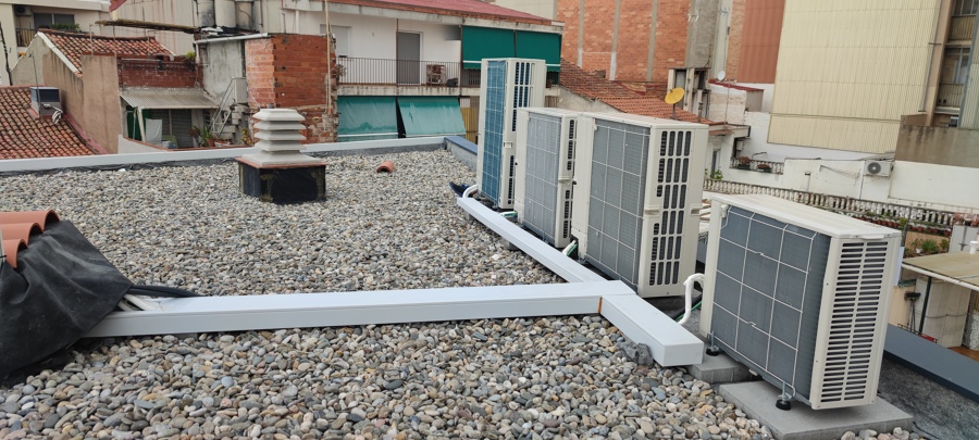 DETALLE INSTALACION EXTERIOR AEROTERMIA