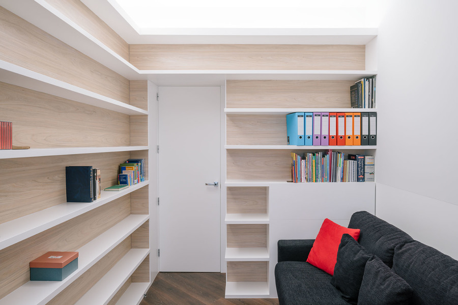 Librería de dormitorio-despacho