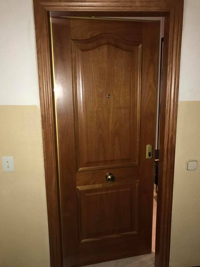 Puerta blindada provenzal + cerradura 200bz/3