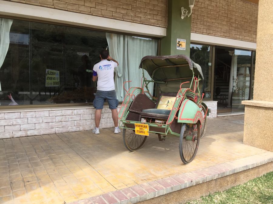 CLIENTE "MUEBLES DEL MUNDO"