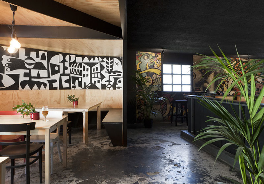 Aturuxo. Reforma de local