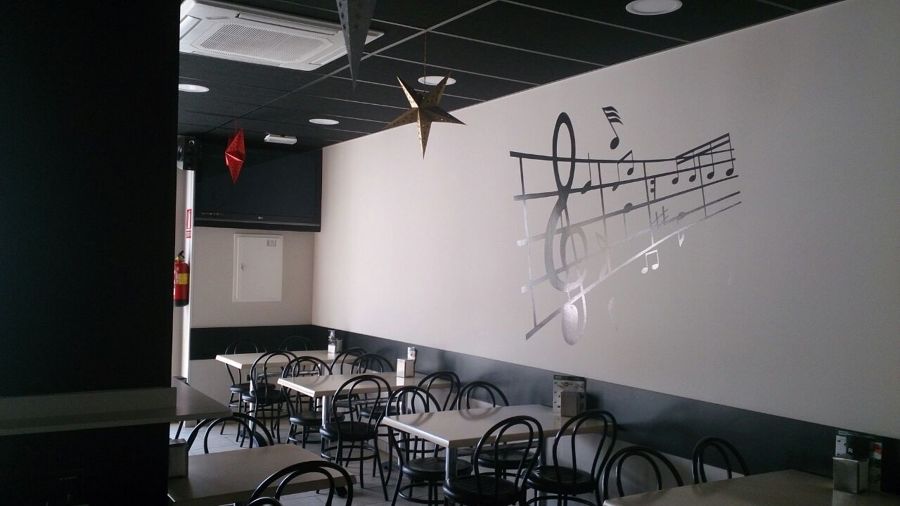 Bar "AL Son" insonorizado en Mas milà (Olivella)