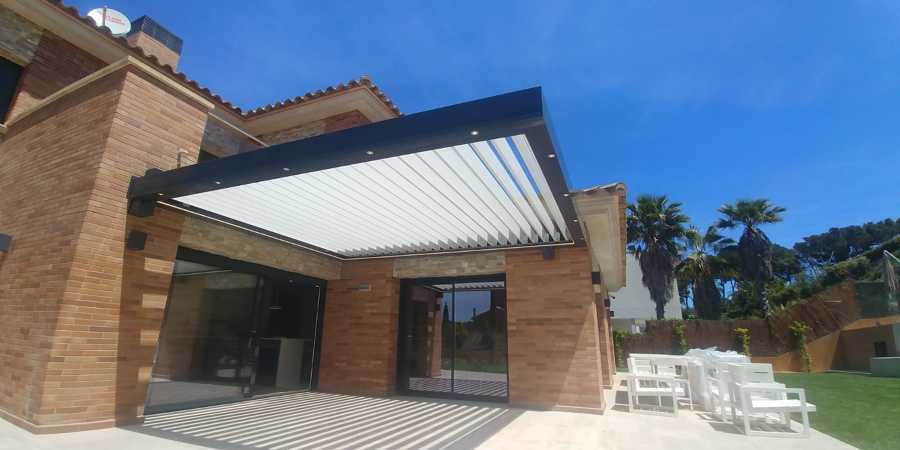 Pérgola bioclimática Kauma