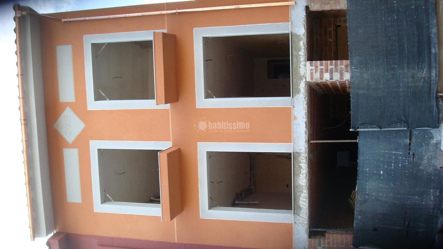 Construccio 2 pisos i un local