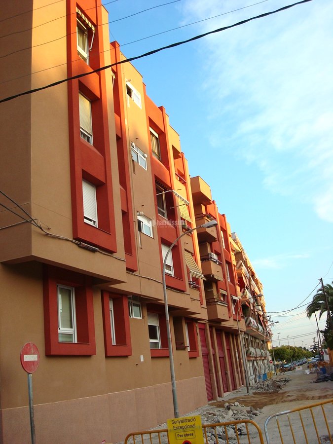 Arrencada de paviment en mal estat i renovar-lo